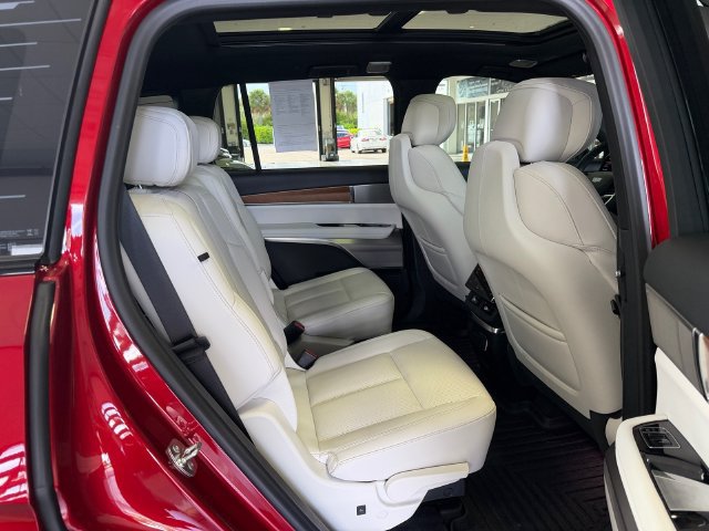 Used 2026 Cadillac Vistiq Luxury AWD/4WD image 23