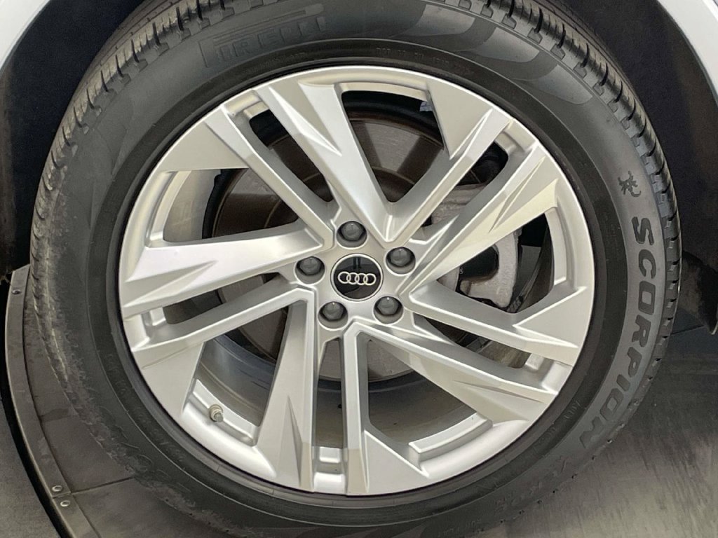 Used 2022 Audi Q7 3.0T Premium Plus AWD/4WD image 13