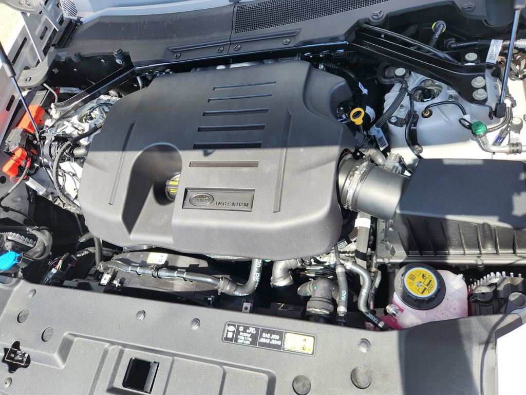 New 2026 Land Rover Defender 130 S image 31