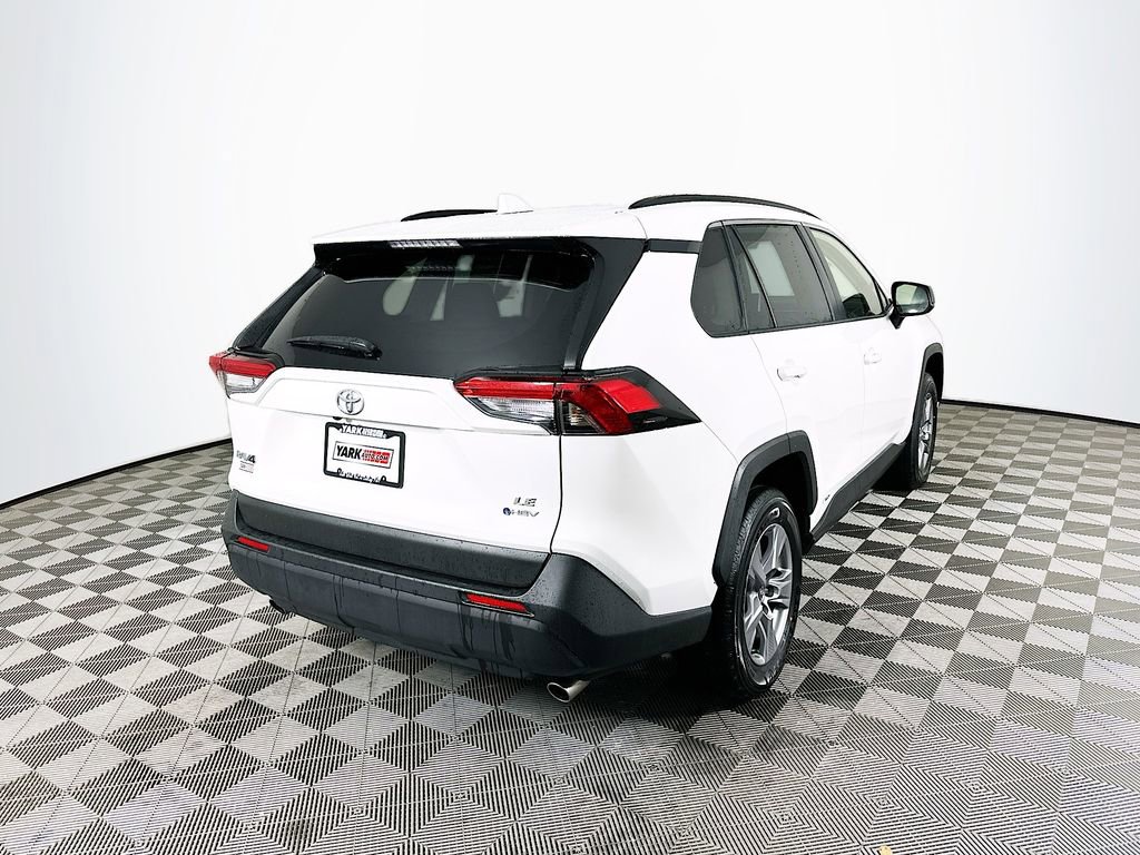 Used 2025 Toyota RAV4 LE image 11