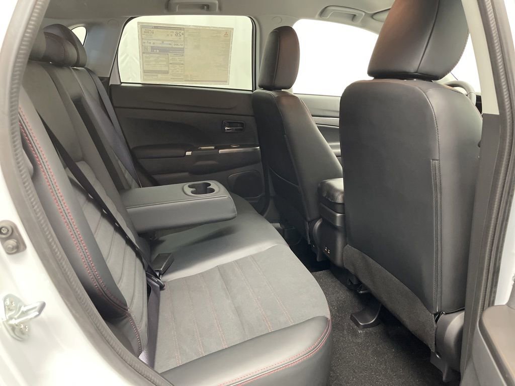 New 2026 Mitsubishi Outlander Sport ES image 32