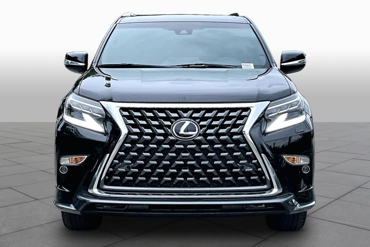 Used 2023 Lexus GX 460 Premium w/ Accessory Package AWD/4WD image 4