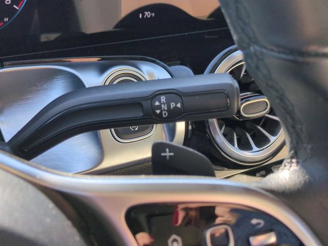 Used 2023 Mercedes-Benz GLB 250 4MATIC w/ Premium Package image 24