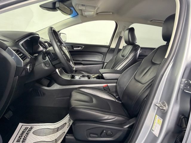 Used 2020 Ford Edge Titanium w/ Class II Trailer Tow Package AWD/4WD image 31