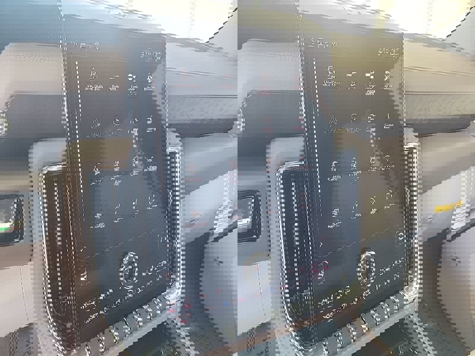 New 2026 GMC Yukon XL Denali image 19