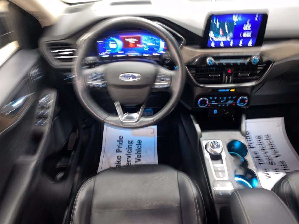 Used 2020 Ford Escape Titanium AWD/4WD image 24