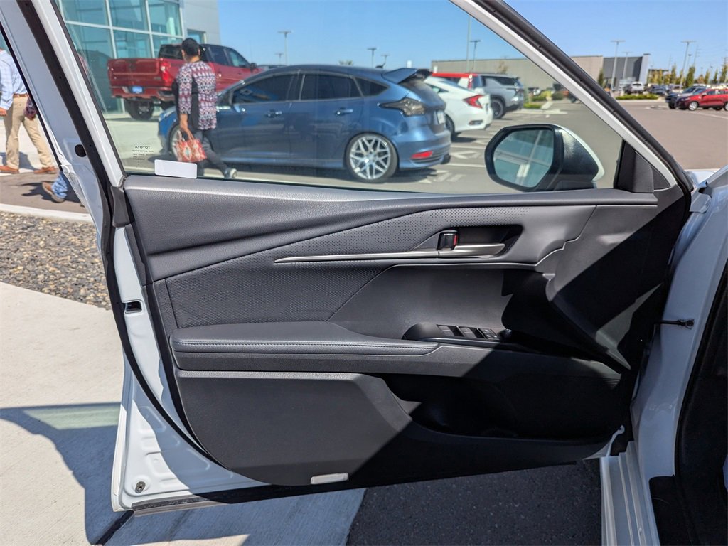 Used 2025 Toyota Camry XSE image 10