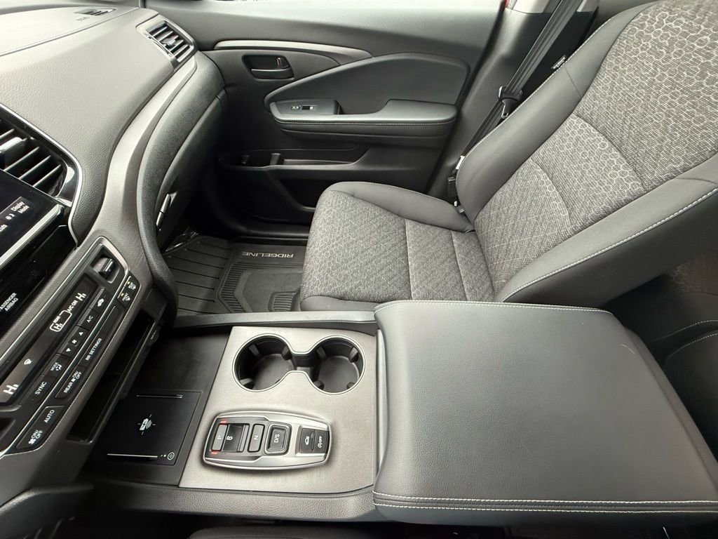 Certified 2025 Honda Ridgeline Sport+ image 29