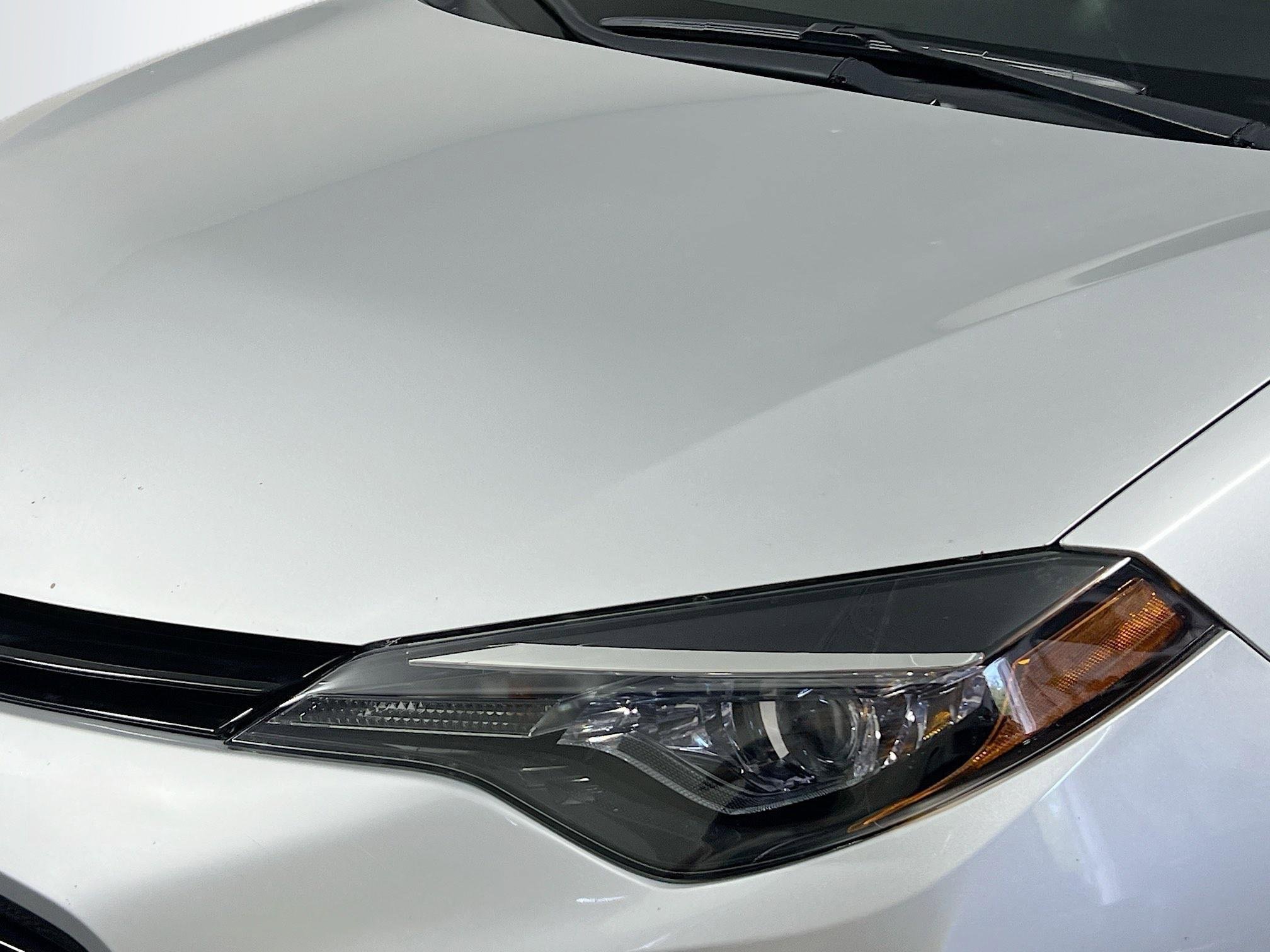 Used 2018 Toyota Corolla LE FWD image 11