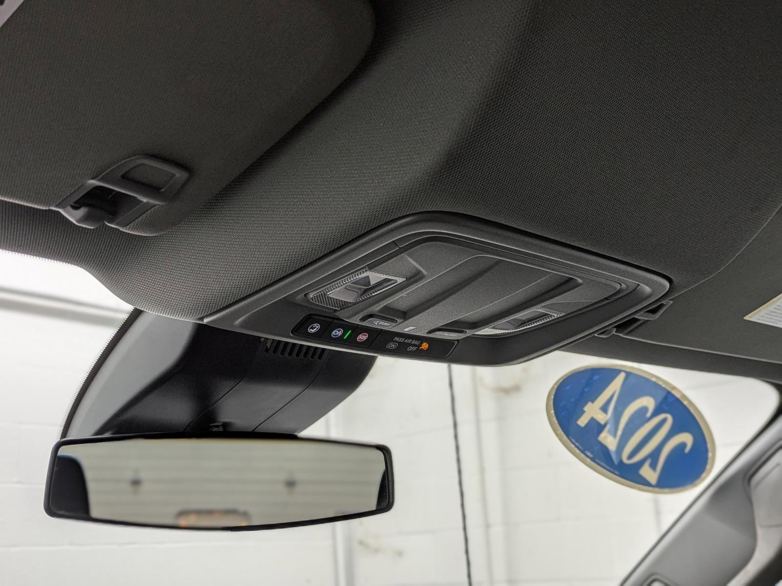 Used 2024 GMC Sierra 3500 SLE w/ SLE Value Package image 34