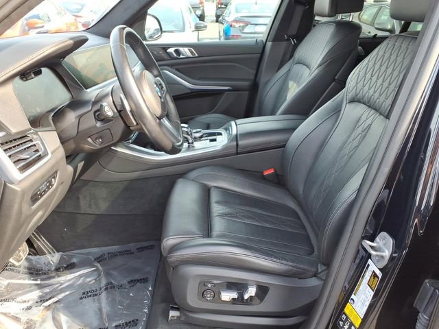 Used 2023 BMW X5 M50i w/ Executive Package image 4