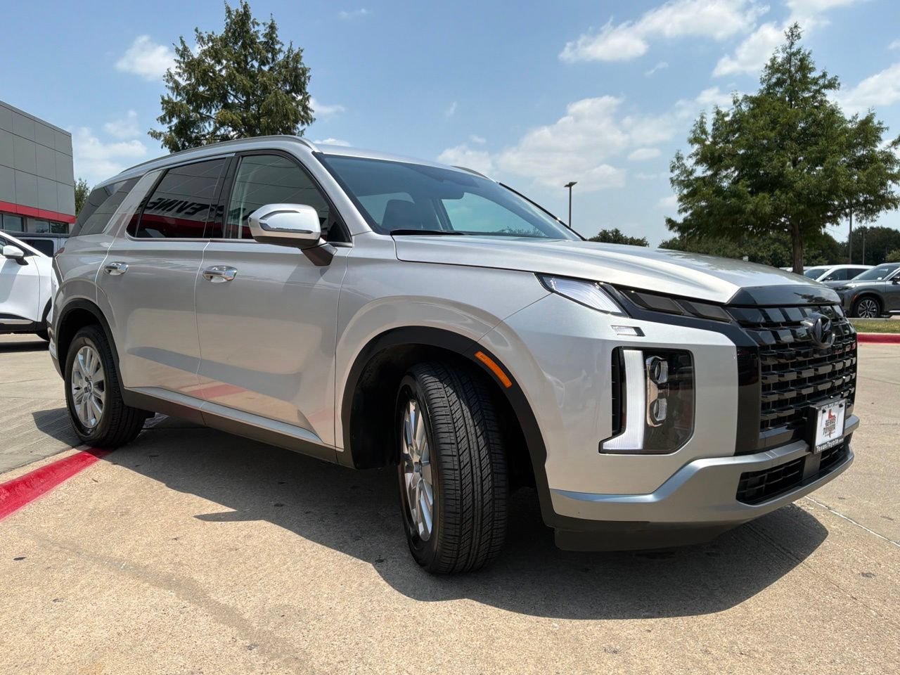 Used 2025 Hyundai Palisade SEL FWD image 4