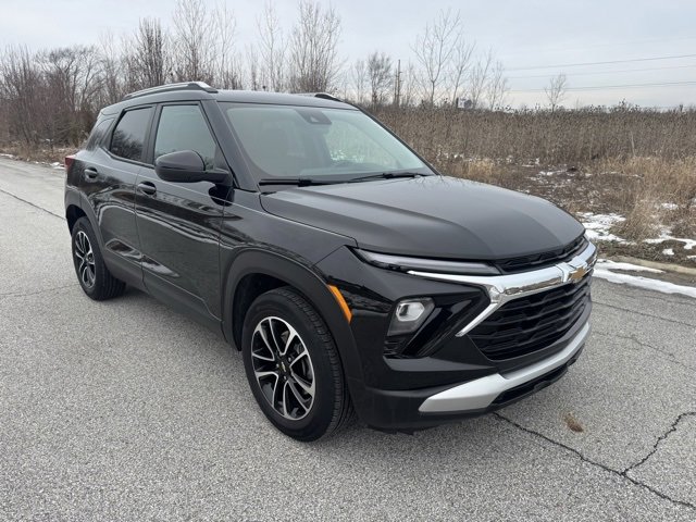 Used 2024 Chevrolet TrailBlazer LT image 3