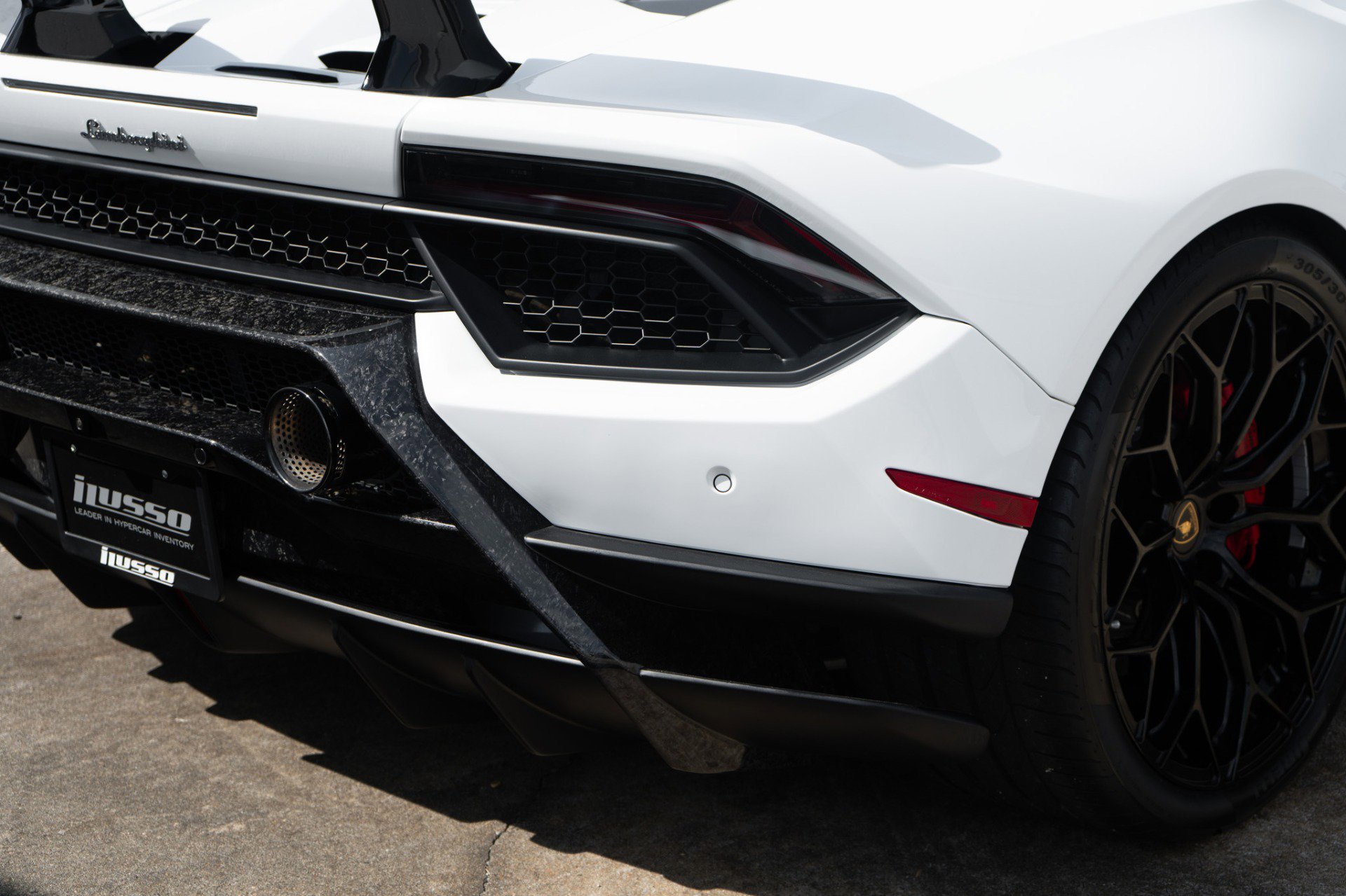 Used 2018 Lamborghini Huracan Performante image 30