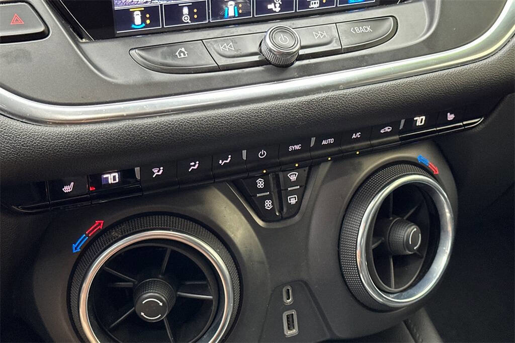 Used 2021 Chevrolet Blazer LT w/ Sound & Technology Package image 22