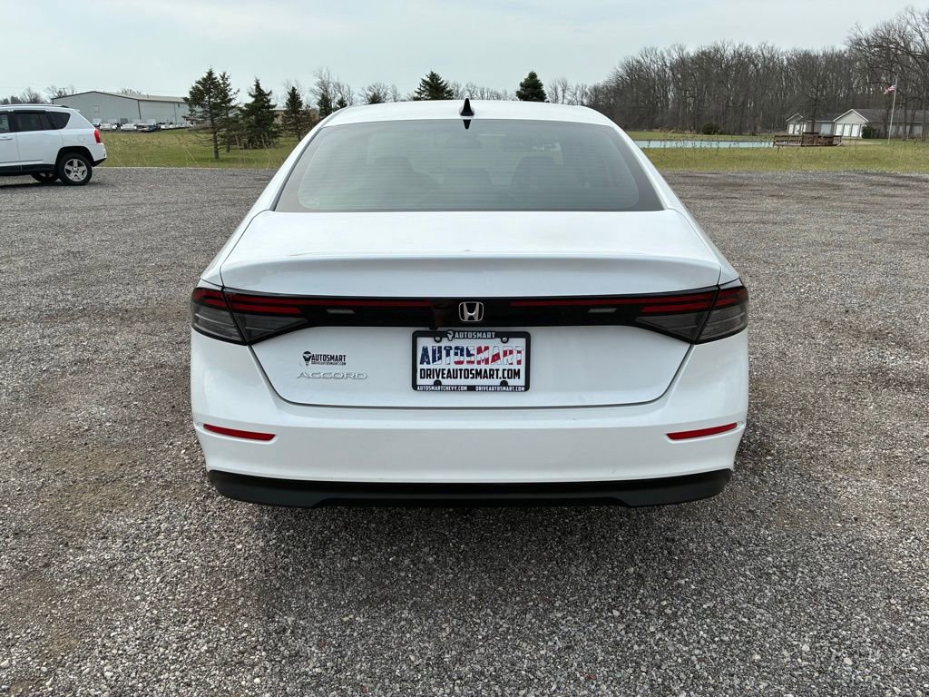 Used 2025 Honda Accord SE image 4