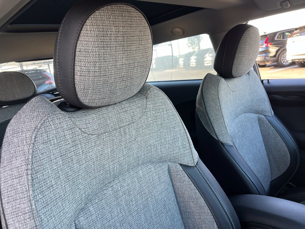 Used 2020 MINI Cooper S w/ Signature Upholstery Package FWD image 27