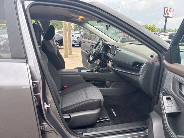 Used 2021 Nissan Rogue S FWD image 13