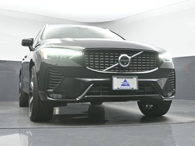 Used 2023 Volvo XC60 B6 Ultimate w/ Protection Package Premier image 37