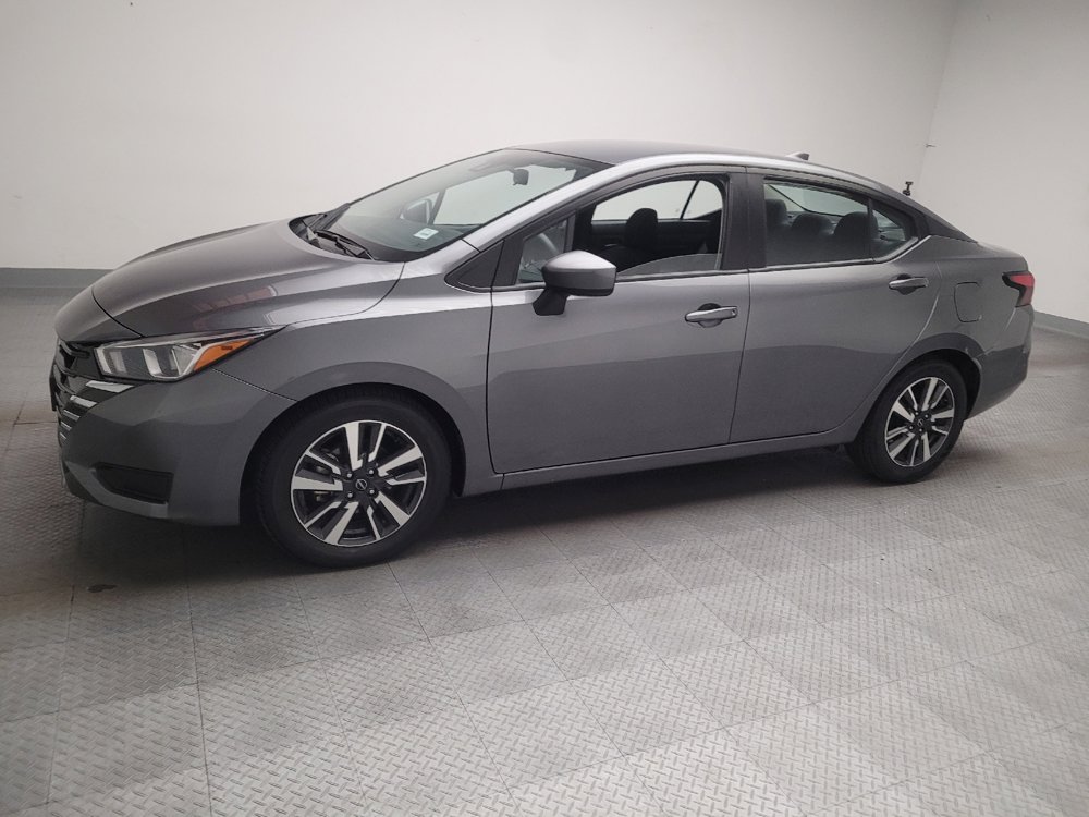 Used 2024 Nissan Versa SV FWD image 2
