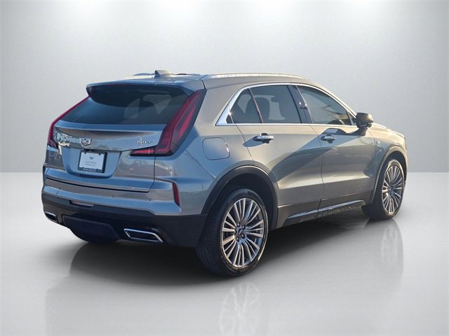 Used 2025 Cadillac XT4 Premium Luxury image 5