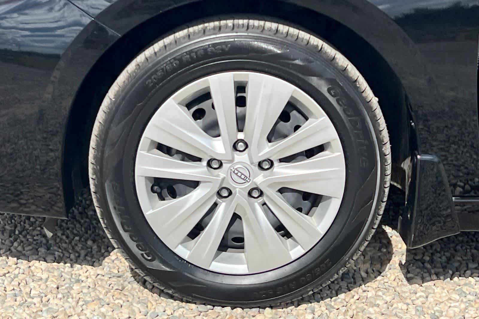 Certified 2024 Nissan Sentra S FWD image 34