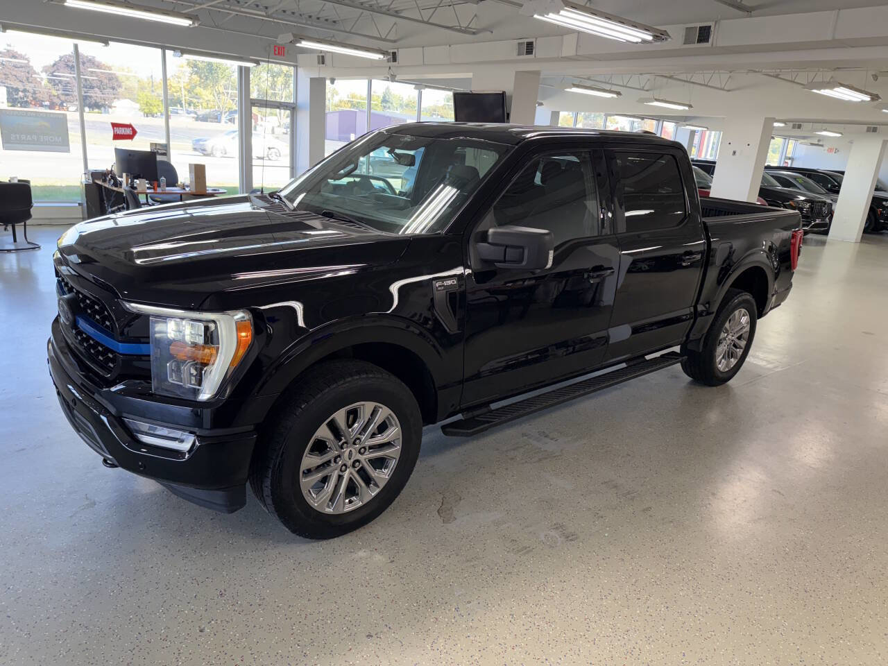 Used 2021 Ford F150 XLT w/ Equipment Group 302A High image 4