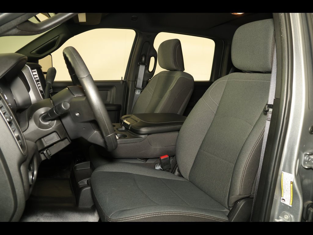 Used 2024 RAM 2500 Tradesman w/ Chrome Appearance Group image 18