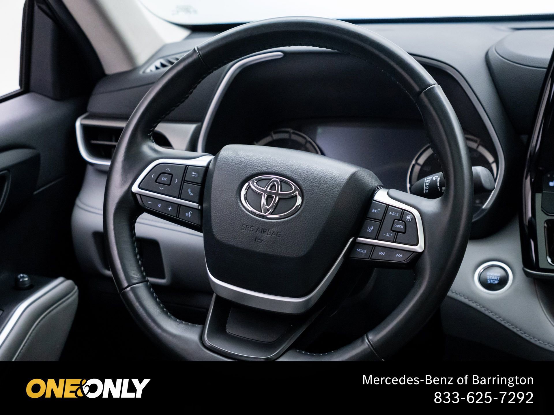 Used 2024 Toyota Highlander XLE FWD image 11