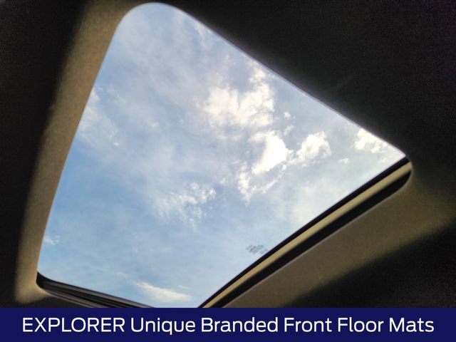 Certified 2017 Ford Explorer XLT w/ Equipment Group 202A image 25