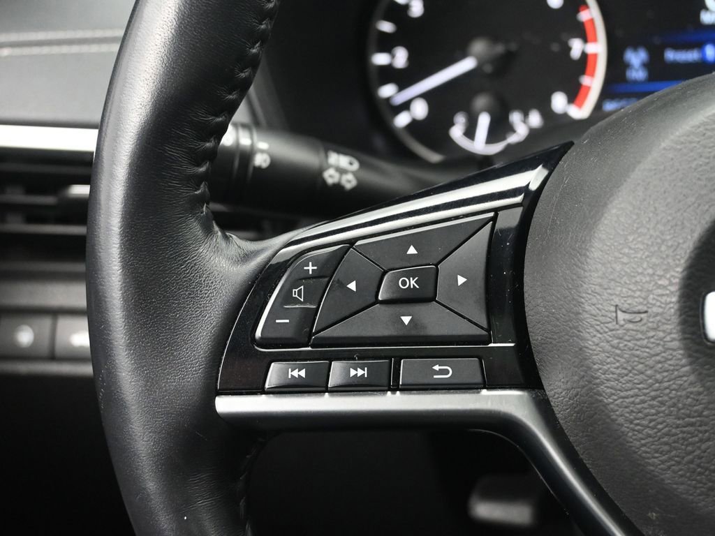 Used 2019 Nissan Altima 2.5 SV image 14