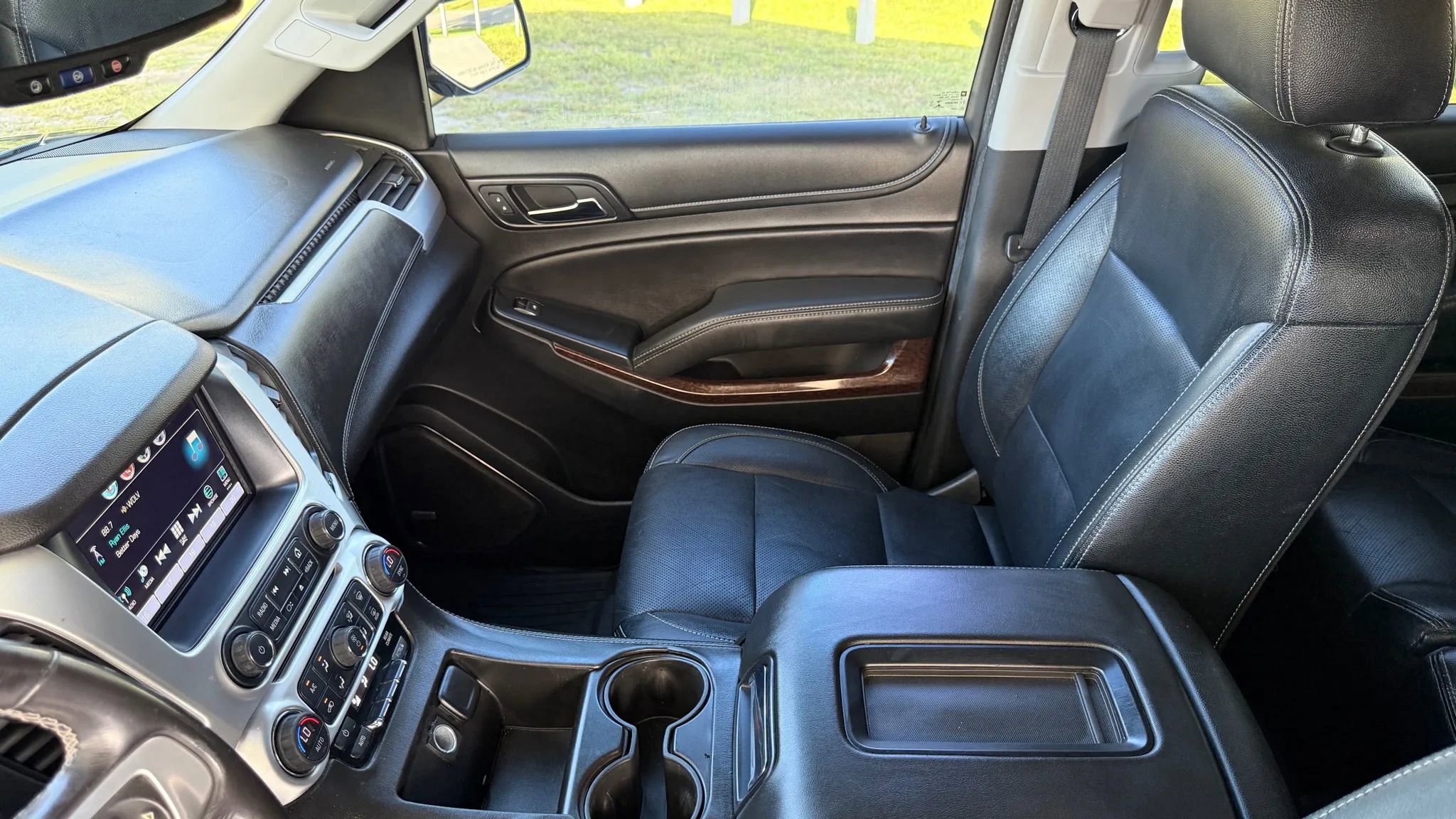 Used 2018 GMC Yukon SLE w/ Convenience Package image 14