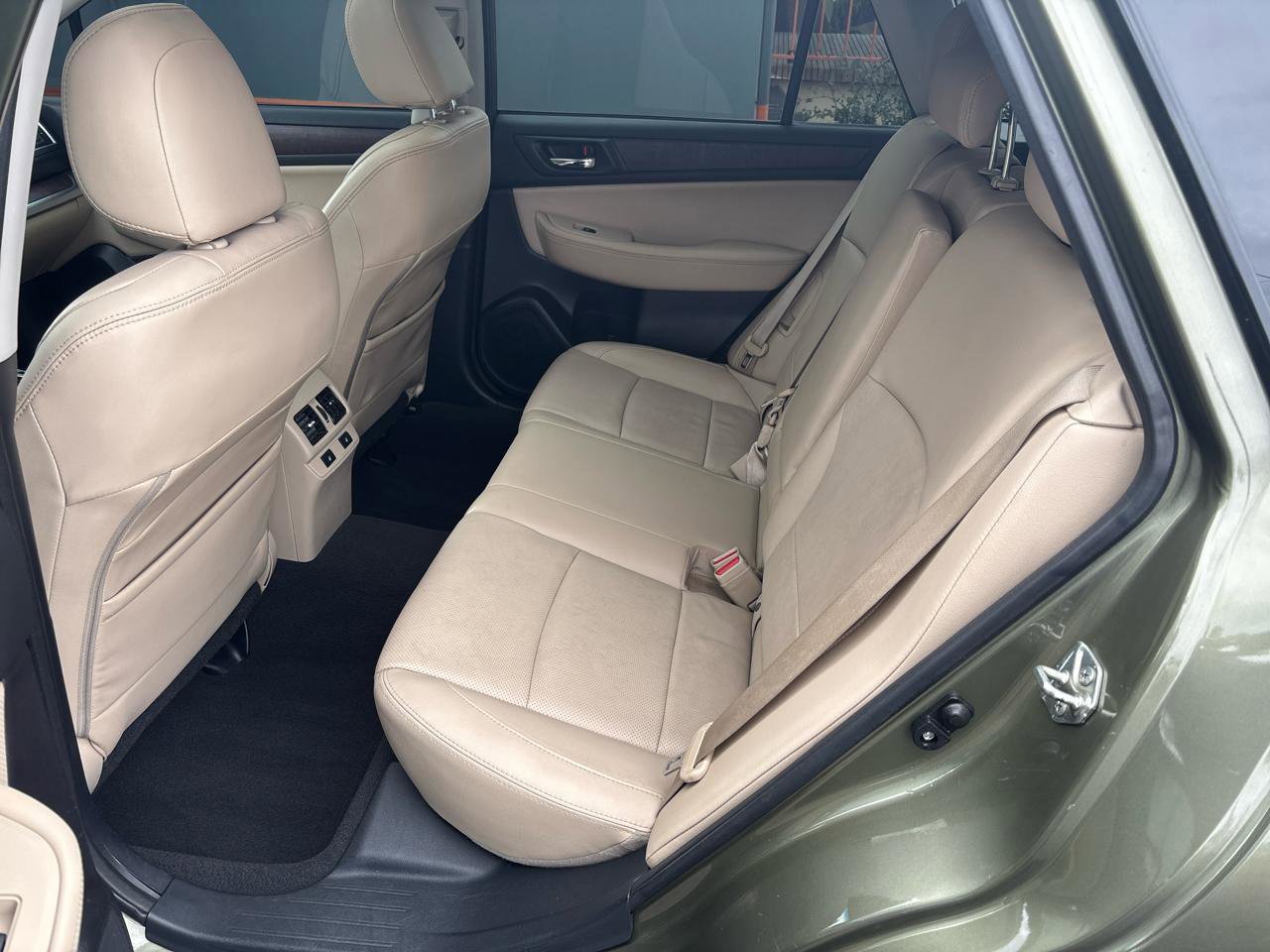 Used 2017 Subaru Outback 2.5i Limited image 31