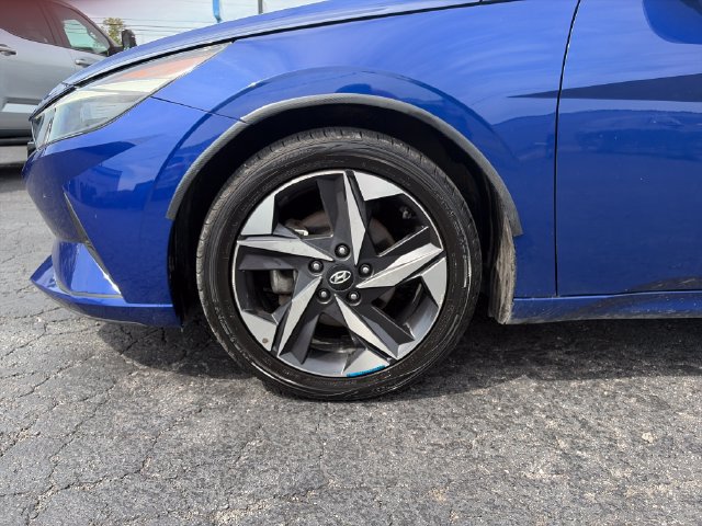 Used 2023 Hyundai Elantra SEL w/ Convenience Package FWD image 26