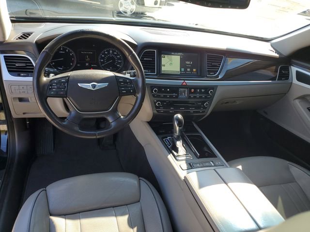 Used 2015 Hyundai Genesis 3.8 w/ Option Group 03 image 9