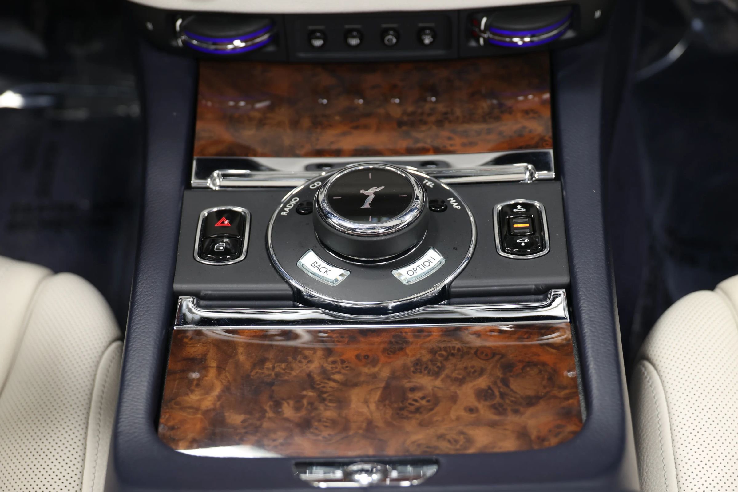 Used 2015 Rolls-Royce Ghost image 48