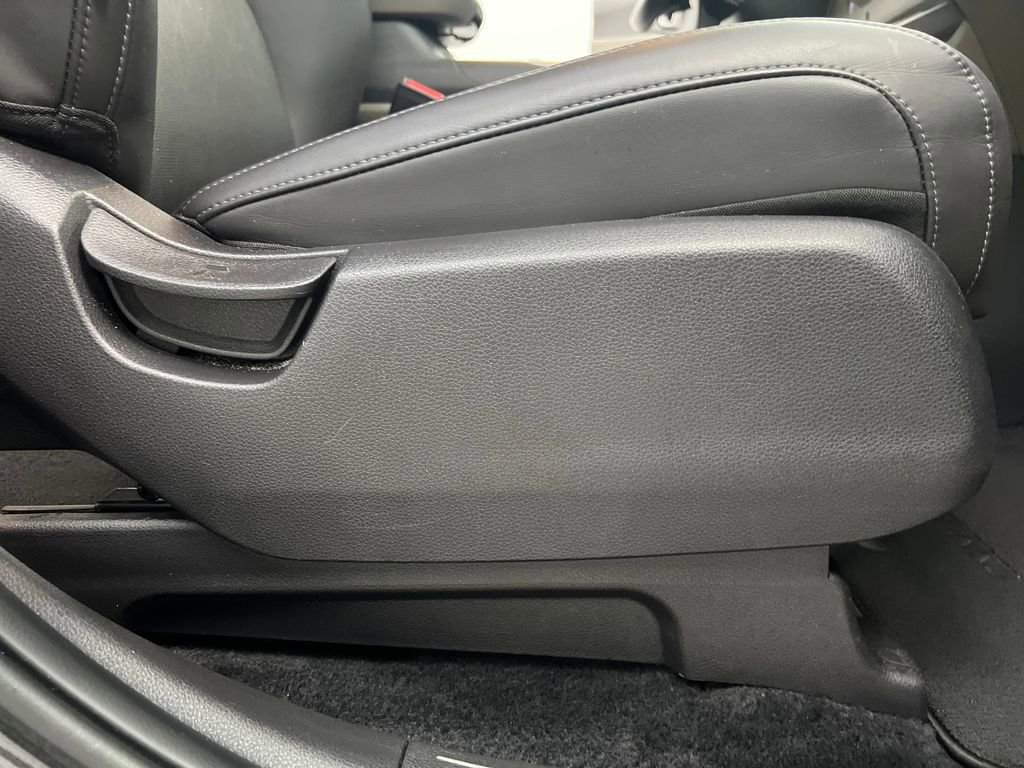 Used 2025 Kia Carnival image 28