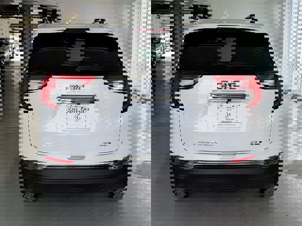 Used 2022 GMC Terrain AT4 w/ Infotainment Package II image 5