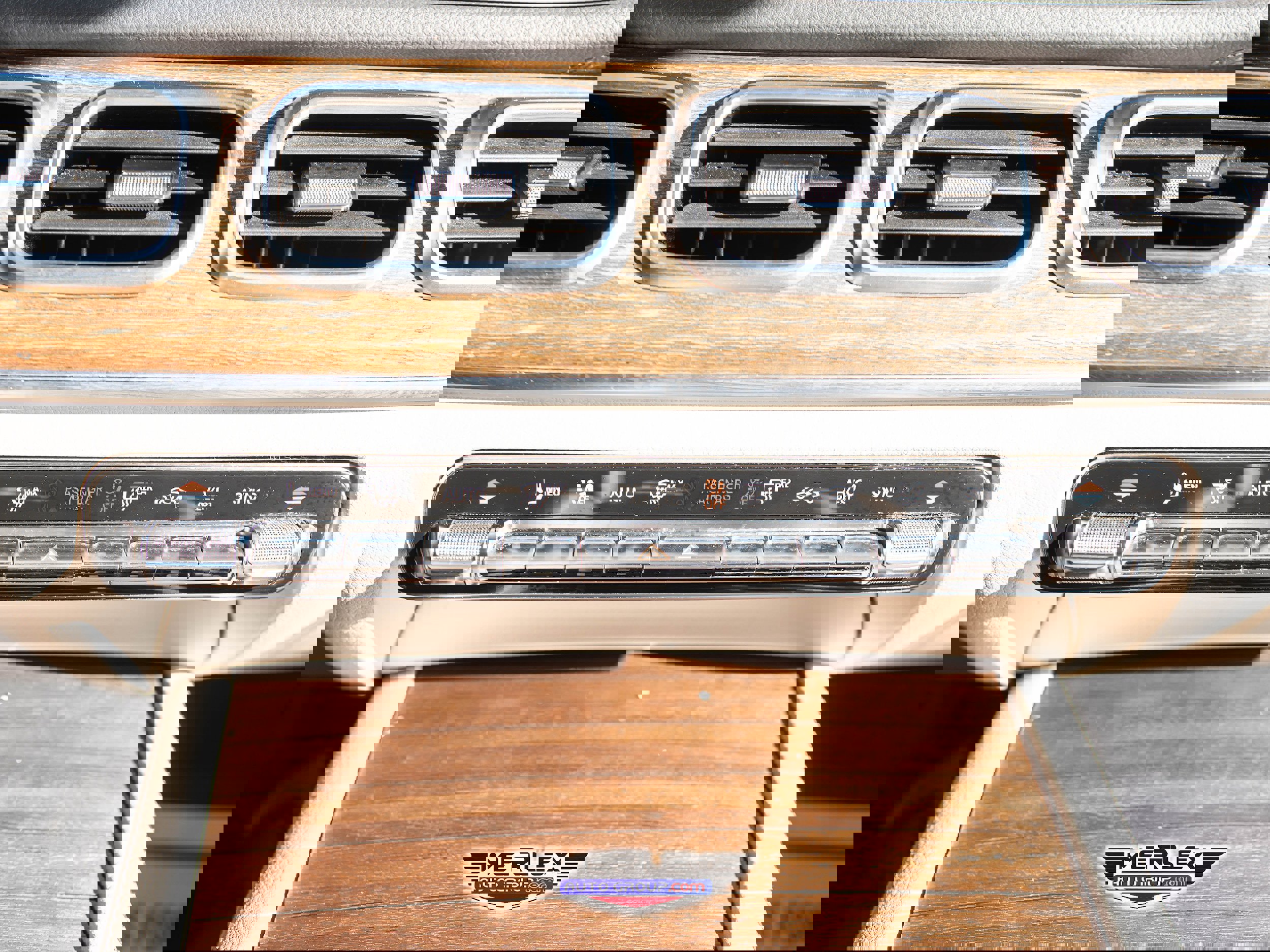 Used 2020 Mercedes-Benz GLS 450 4MATIC w/ Convenience Package image 31