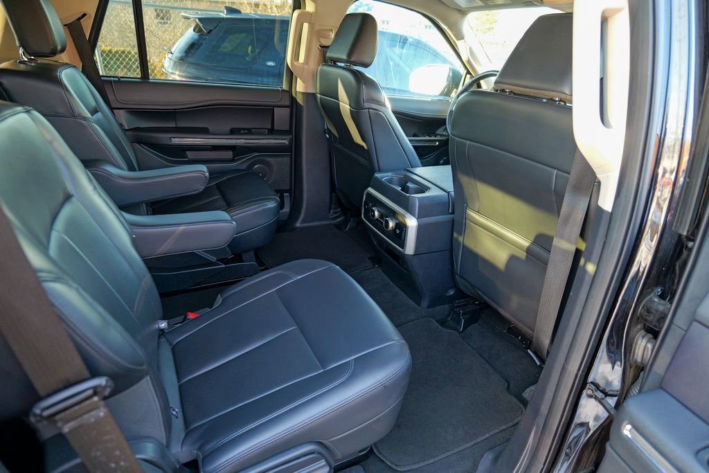 Used 2024 Ford Expedition XLT image 29