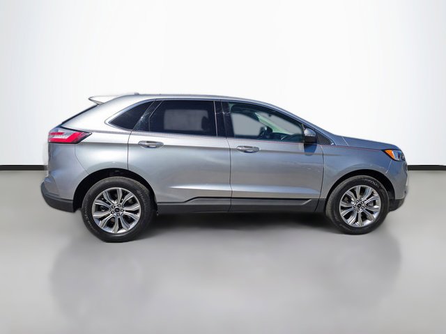 Used 2024 Ford Edge Titanium image 3