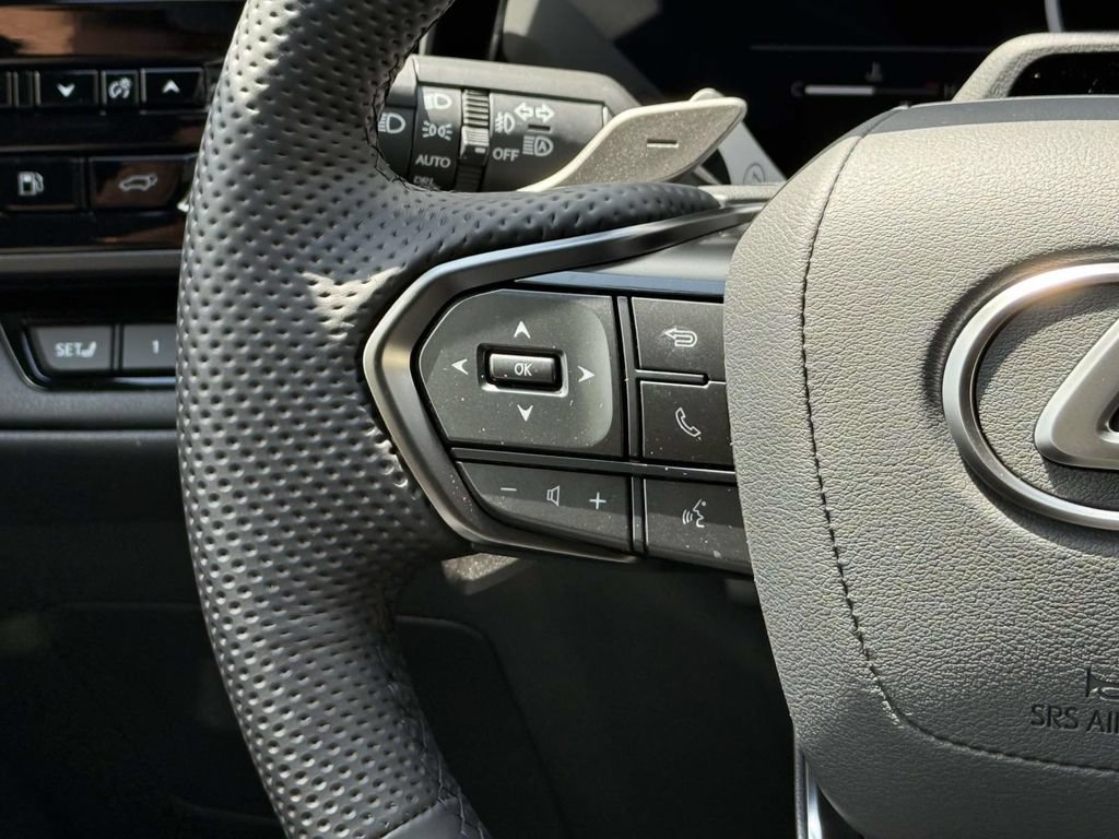 New 2026 Lexus TX 500h AWD image 18
