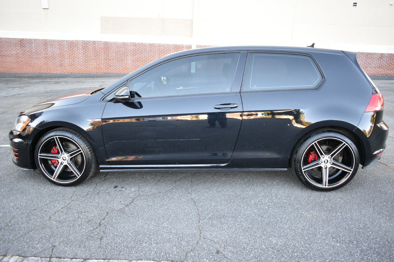 Used 2015 Volkswagen GTI S image 9