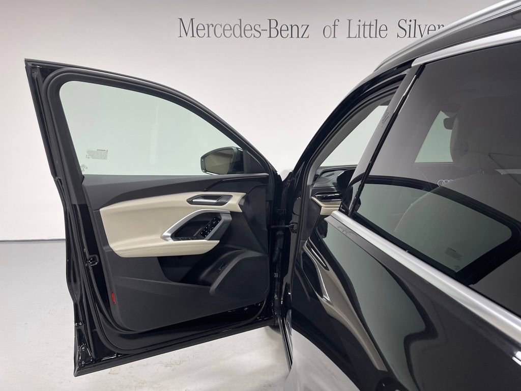 Used 2025 Audi Q5 Premium image 17