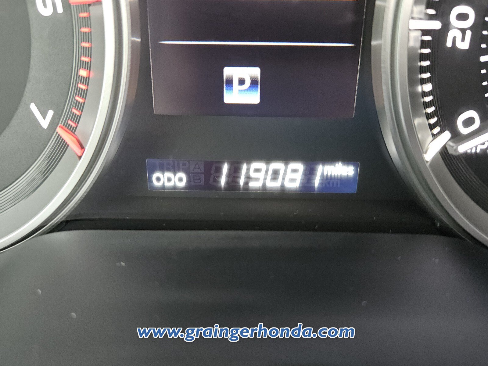 Used 2019 Toyota Land Cruiser w/ Four Season Floor Mat Package AWD/4WD image 23