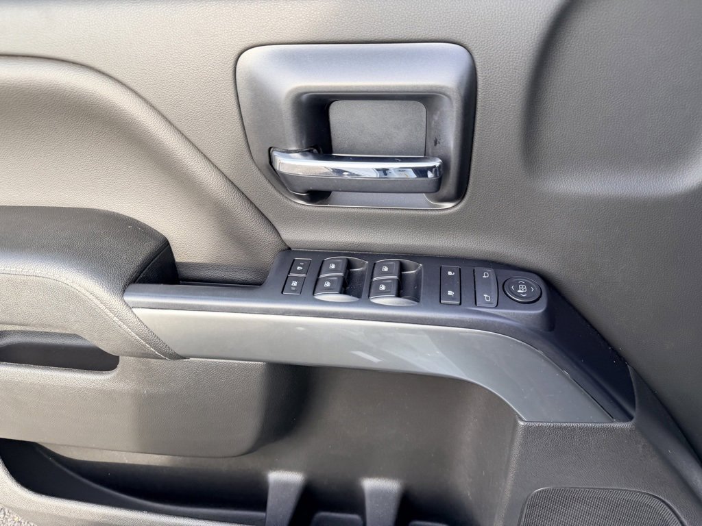 Used 2018 Chevrolet Silverado 1500 LT w/ All Star Edition image 24