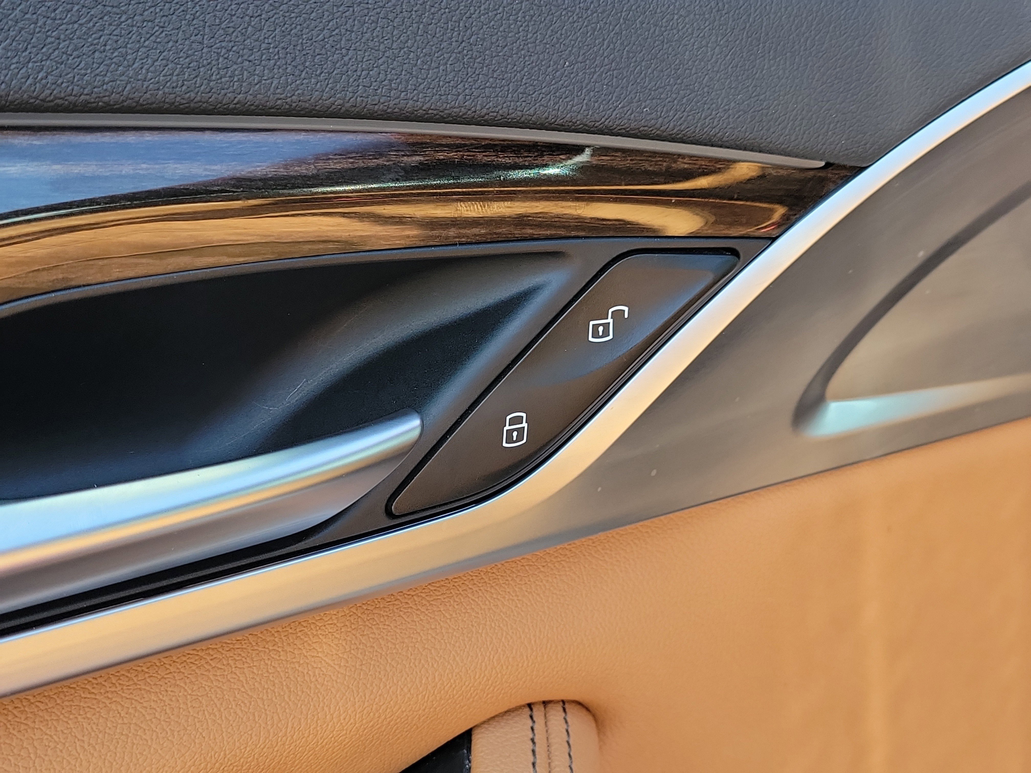 Used 2023 BMW 540i w/ M Sport Package image 18