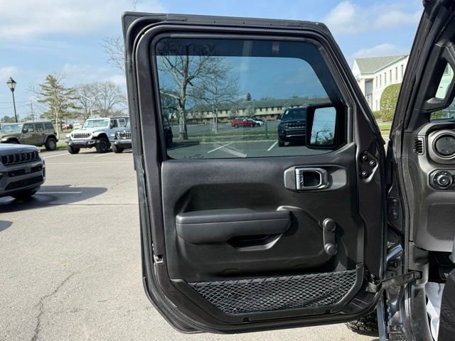 Used 2023 Jeep Wrangler Willys image 24