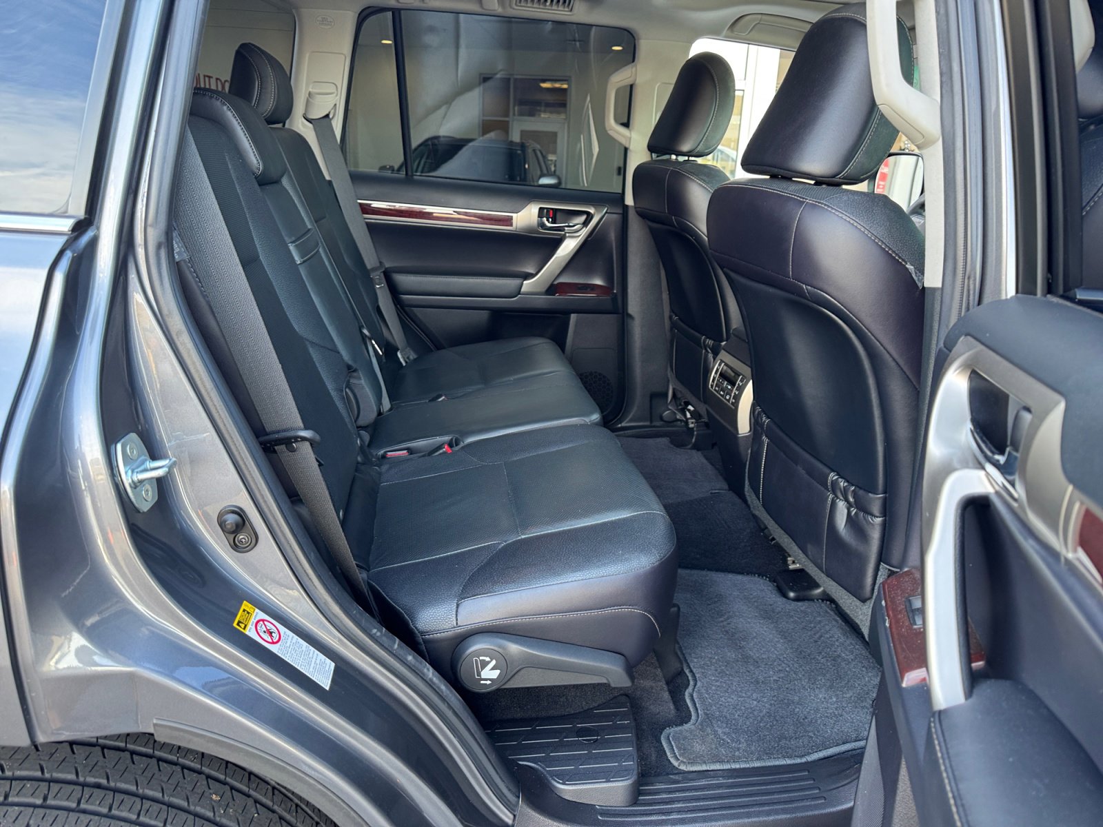 Used 2015 Lexus GX 460 image 18