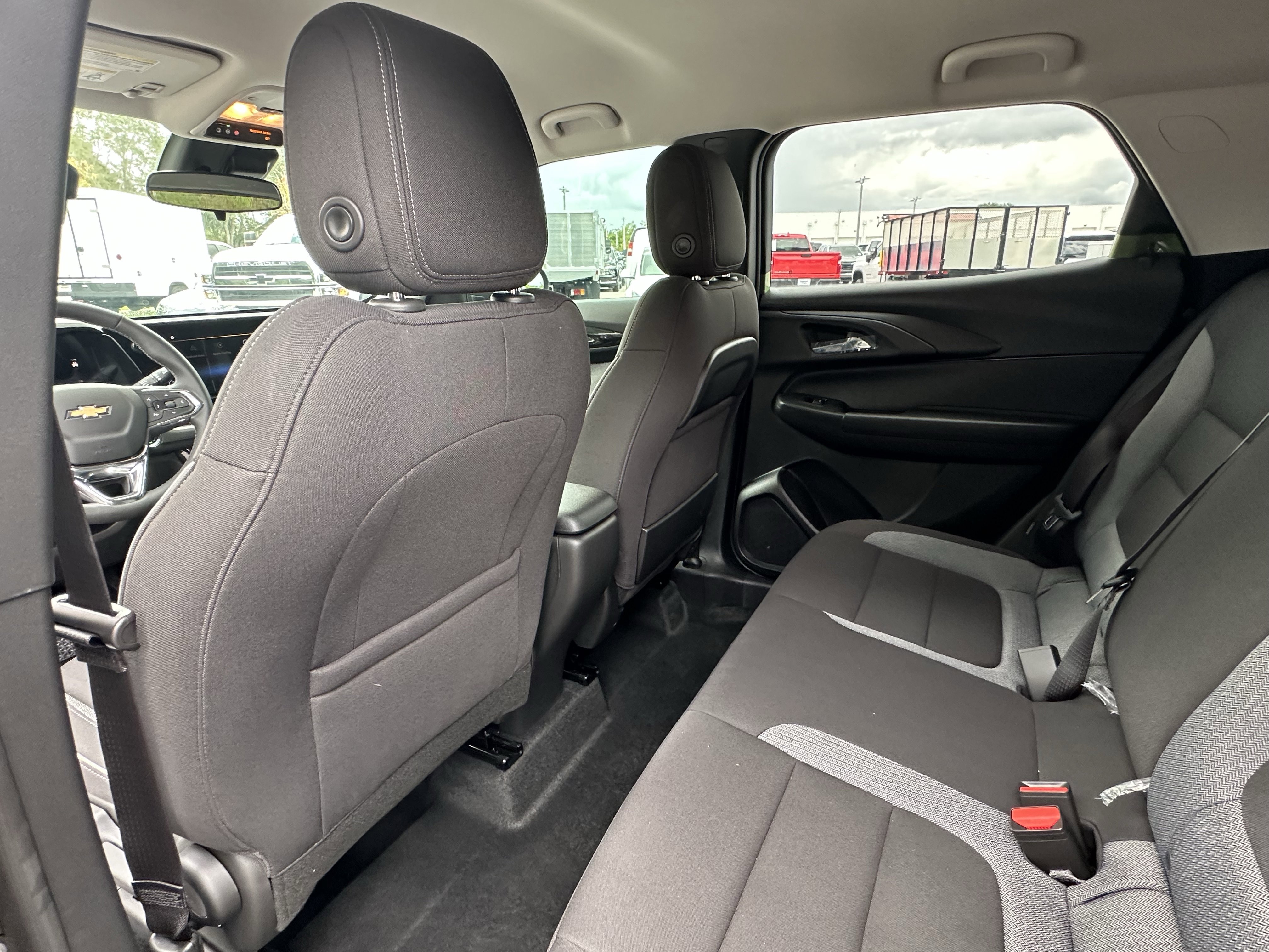 New 2026 Chevrolet TrailBlazer LT w/ LT Cold Weather Package FWD image 33
